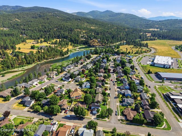 601 S River Heights Dr, Post Falls, ID 83854
