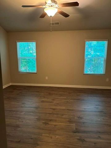 30 Laurel Drive E, Dawsonville, GA 30534