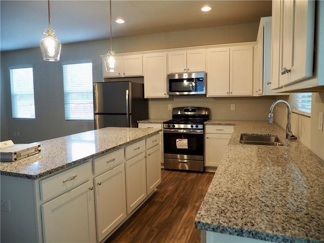 30 Laurel Drive E, Dawsonville, GA 30534