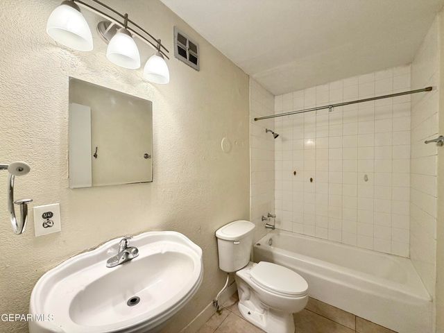 6400 Edgemere Boulevard 69, El Paso, TX 79925