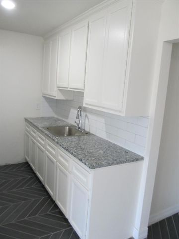 1213 Trimm Avenue A, Pasadena, TX 77502