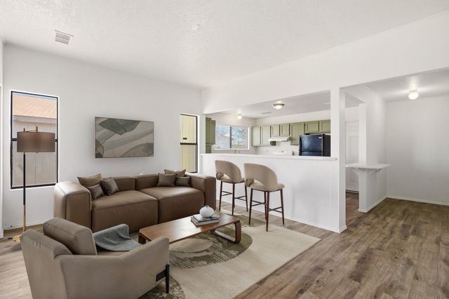 1817 Peach Road NE, Rio Rancho, NM 87144