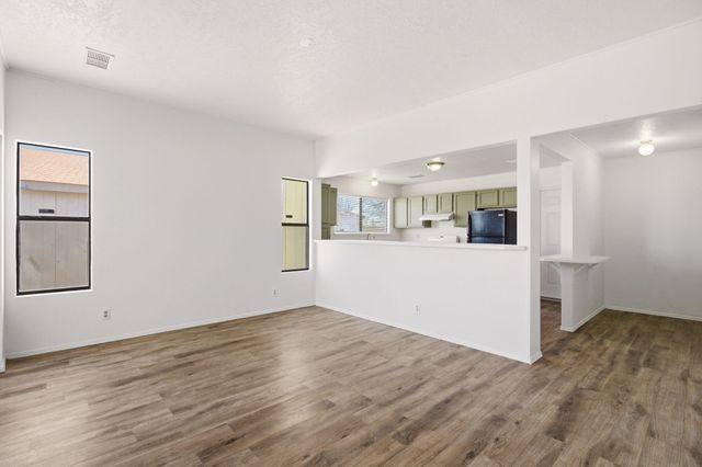 1817 Peach Road NE, Rio Rancho, NM 87144