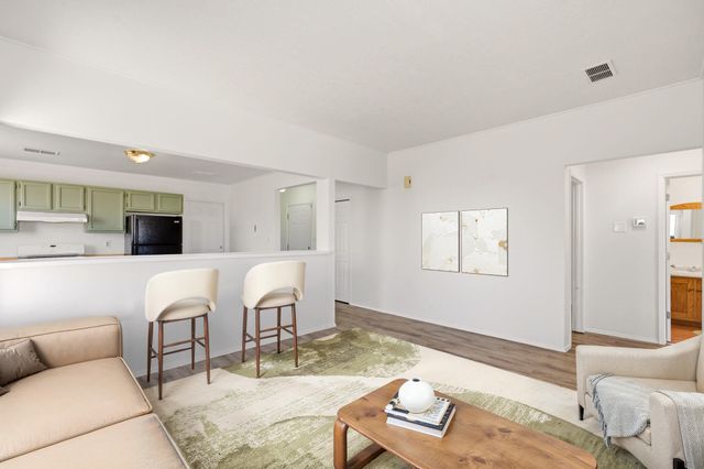 1817 Peach Road NE, Rio Rancho, NM 87144