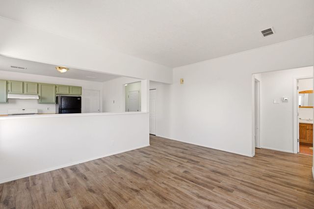 1817 Peach Road NE, Rio Rancho, NM 87144