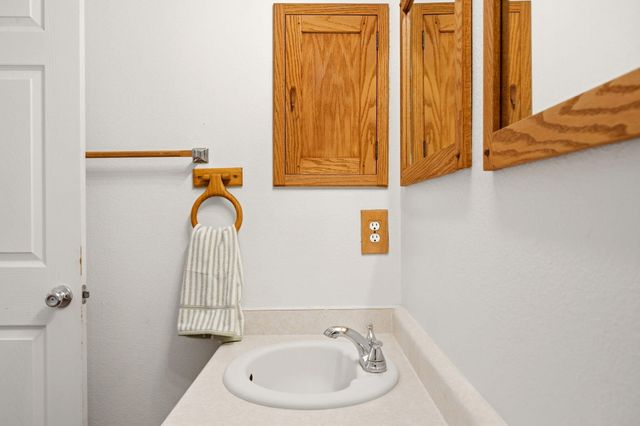 1817 Peach Road NE, Rio Rancho, NM 87144