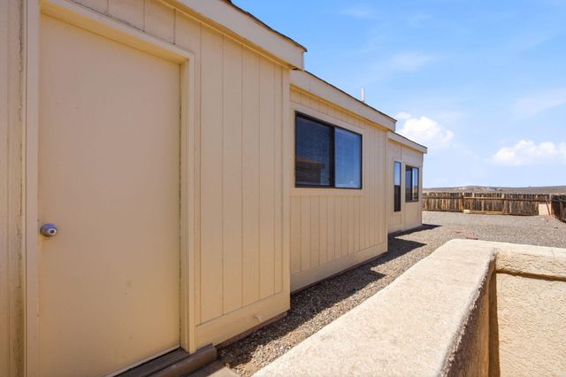 1817 Peach Road NE, Rio Rancho, NM 87144