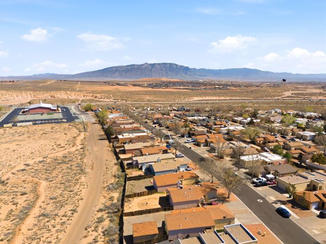 1817 Peach Road NE, Rio Rancho, NM 87144