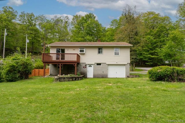 23 Lakeview Drive, Holmes, NY 12531