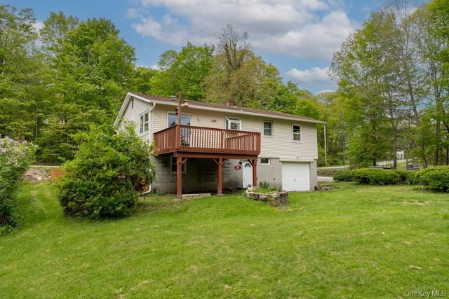 23 Lakeview Drive, Holmes, NY 12531