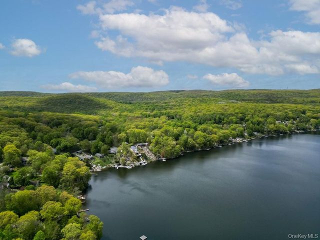 23 Lakeview Drive, Holmes, NY 12531