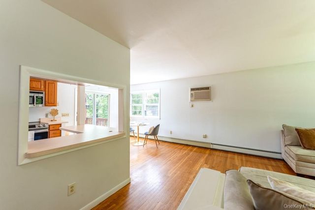 23 Lakeview Drive, Holmes, NY 12531