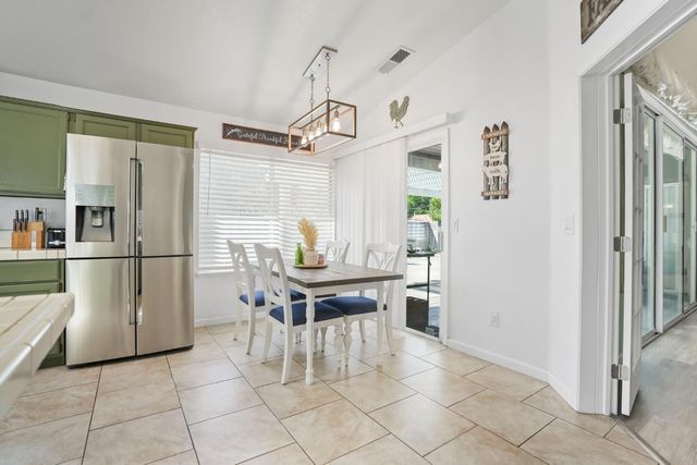 2354 Country Manor Dr, Riverbank, CA 95367