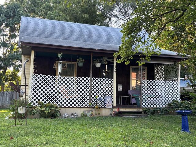 106 S Park Avenue, Independence, MO 64050