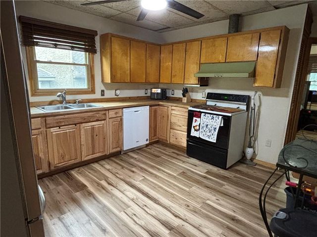 106 S Park Avenue, Independence, MO 64050