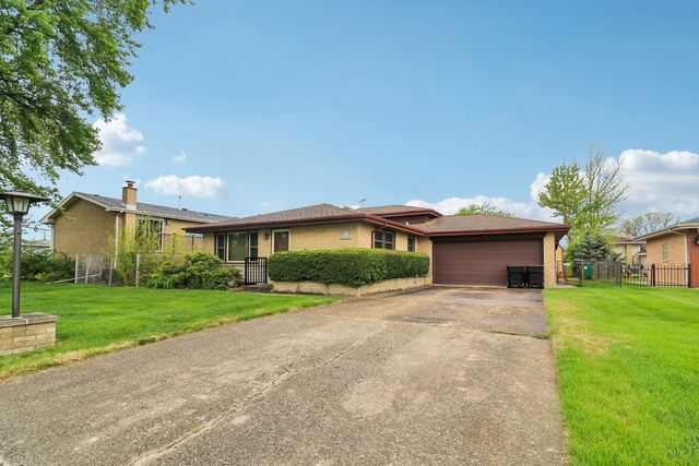 8136 Odell Avenue, Bridgeview, IL 60455