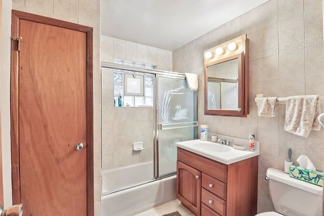 8136 Odell Avenue, Bridgeview, IL 60455