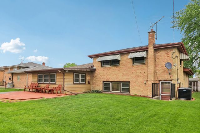 8136 Odell Avenue, Bridgeview, IL 60455