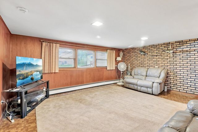 8136 Odell Avenue, Bridgeview, IL 60455