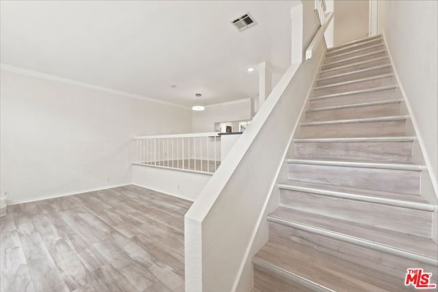 14937 Sherman Way 2, Van Nuys (los Angeles), CA 91405