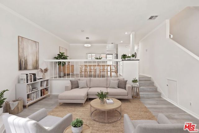 14937 Sherman Way 2, Van Nuys (los Angeles), CA 91405