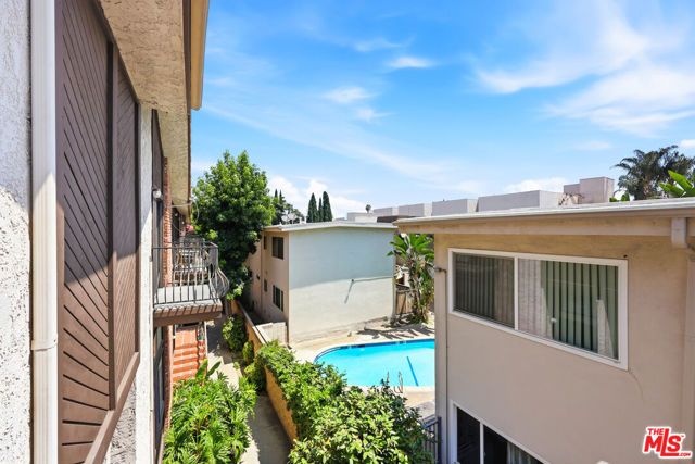 14937 Sherman Way 2, Van Nuys (los Angeles), CA 91405