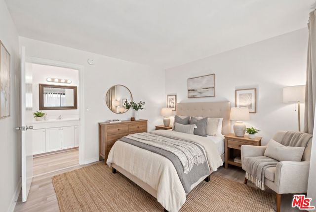 14937 Sherman Way 2, Van Nuys (los Angeles), CA 91405