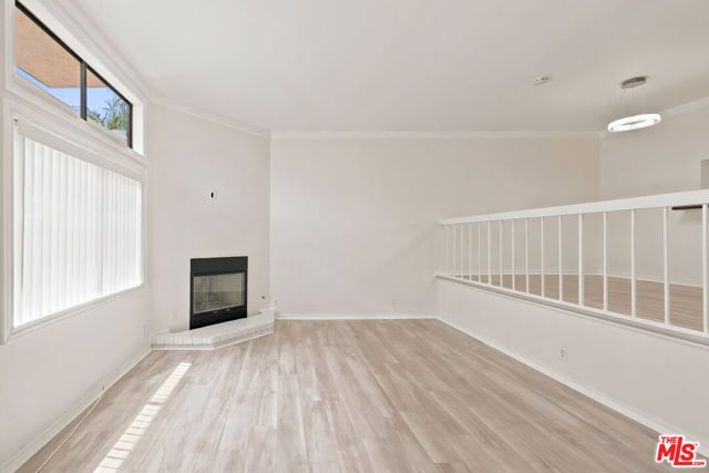 14937 Sherman Way 2, Van Nuys (los Angeles), CA 91405