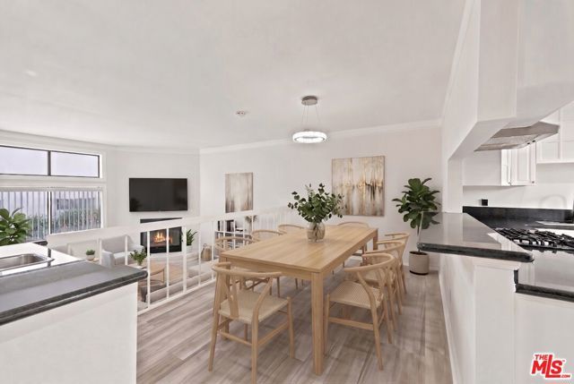 14937 Sherman Way 2, Van Nuys (los Angeles), CA 91405