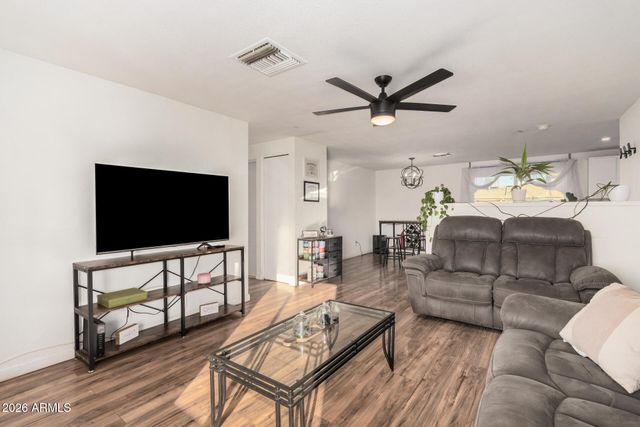 3637 N 73RD Avenue, Phoenix, AZ 85033