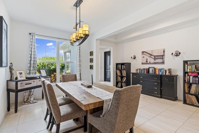 6205 Arcadia Square, Vero Beach, FL 32966