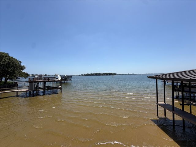 196 Scenic Drive, Mabank, TX 75156