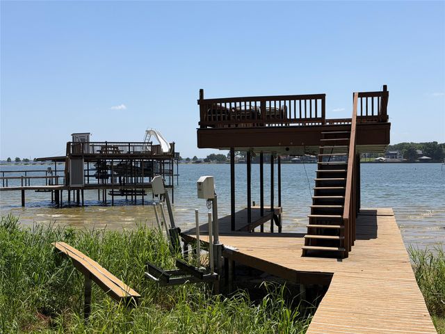 196 Scenic Drive, Mabank, TX 75156
