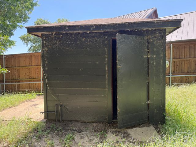 196 Scenic Drive, Mabank, TX 75156