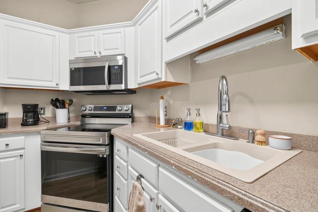 6210 Sweetwater Blvd, Murrells Inlet, SC 29576