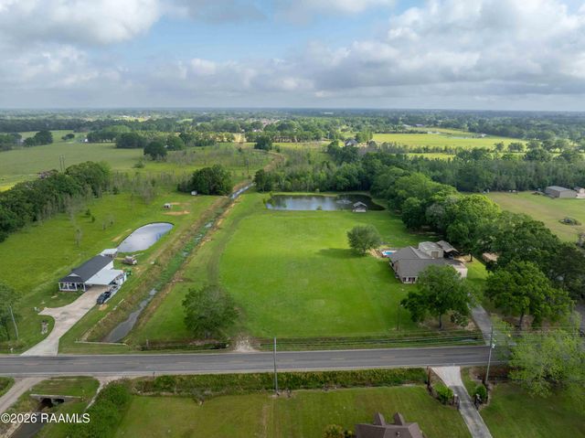 1330 W Gloria Switch Road, Carencro, LA 70520