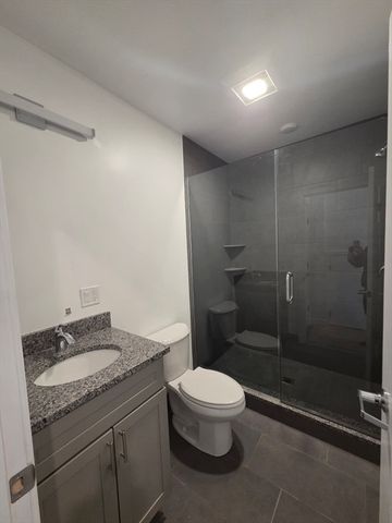 165 Hawthorne 201, Chelsea, MA 02150