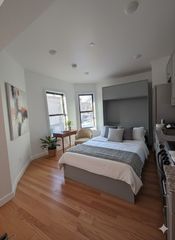 165 Hawthorne 201, Chelsea, MA 02150