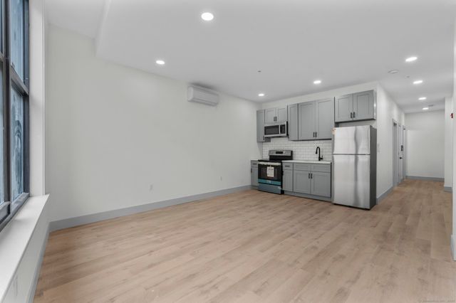 111 Bank Street 2B, Waterbury, CT 06702