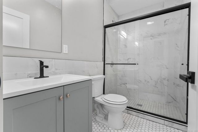 111 Bank Street 2B, Waterbury, CT 06702