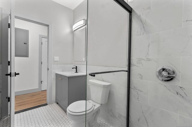 111 Bank Street 2B, Waterbury, CT 06702