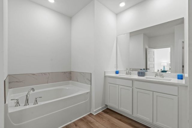 165 Sweetclover Street, Freeport, FL 32439