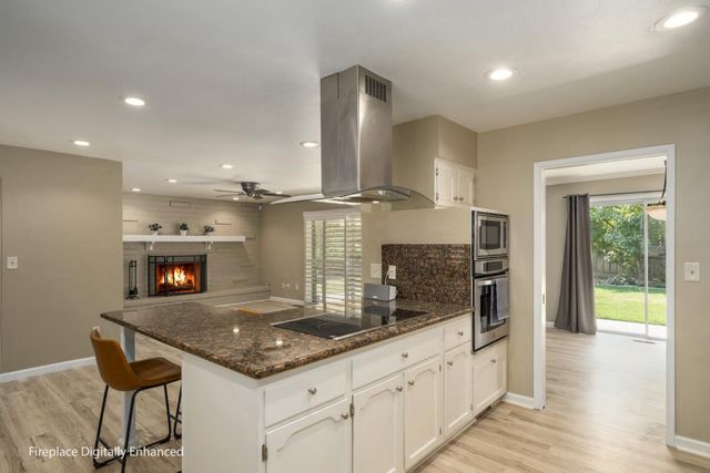 1737 W Roberts Avenue, Fresno, CA 93711