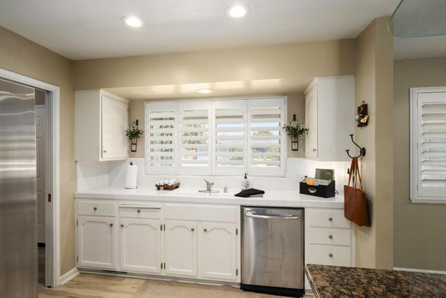 1737 W Roberts Avenue, Fresno, CA 93711