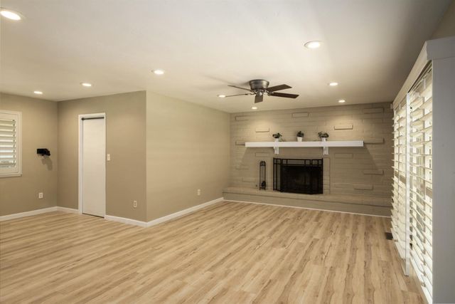 1737 W Roberts Avenue, Fresno, CA 93711