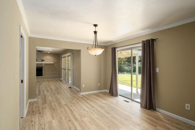 1737 W Roberts Avenue, Fresno, CA 93711