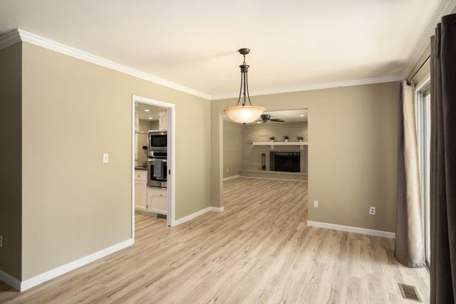 1737 W Roberts Avenue, Fresno, CA 93711