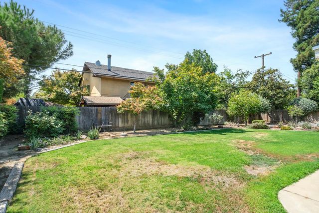 1737 W Roberts Avenue, Fresno, CA 93711