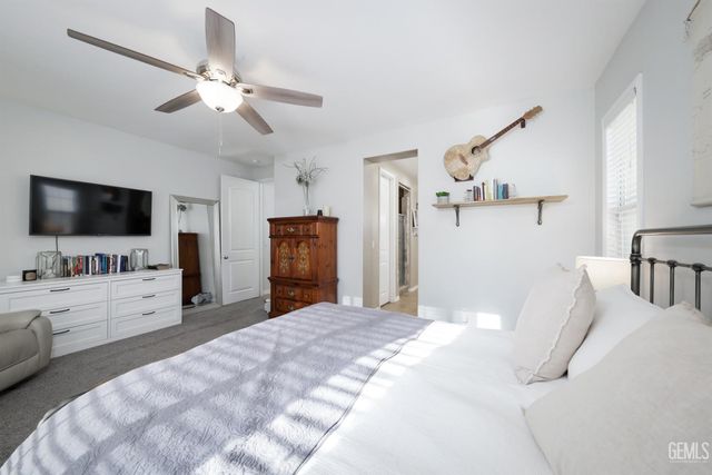 5604 Segovia Way, Bakersfield, CA 93306