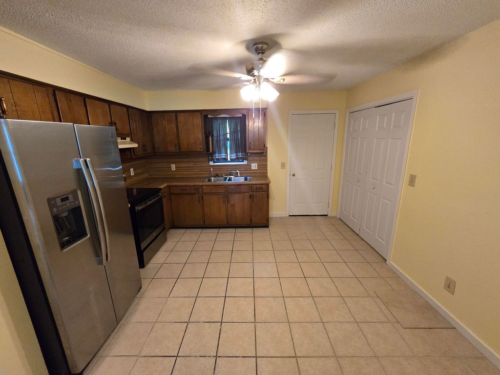 1020 Dude Street, Dalton, GA 30720